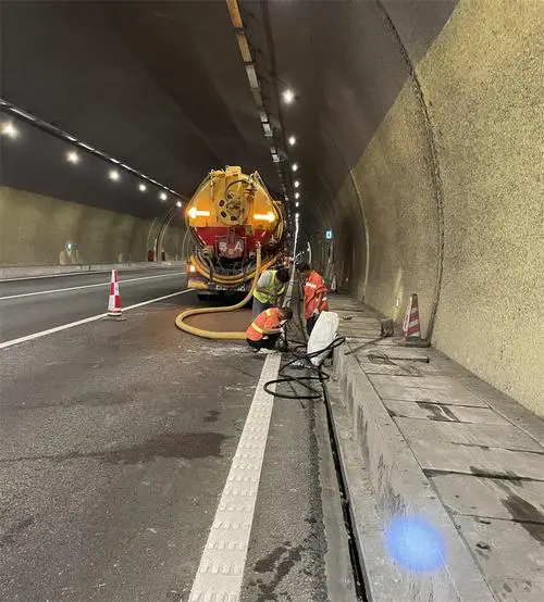 杜尔伯特隧道排水渠清淤