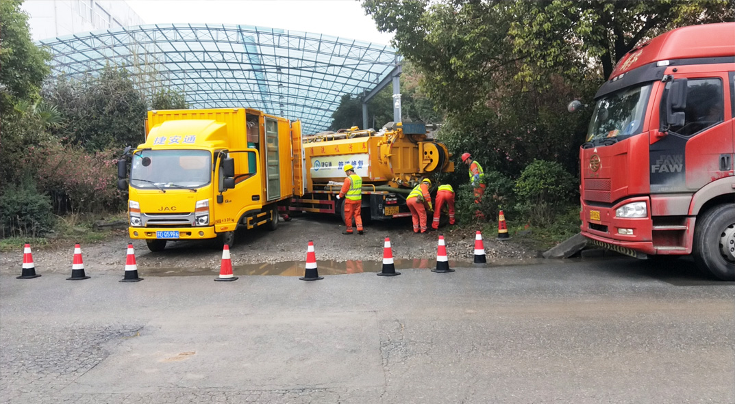 杜尔伯特成区雨污水管网“四位一体”检测疏通项目